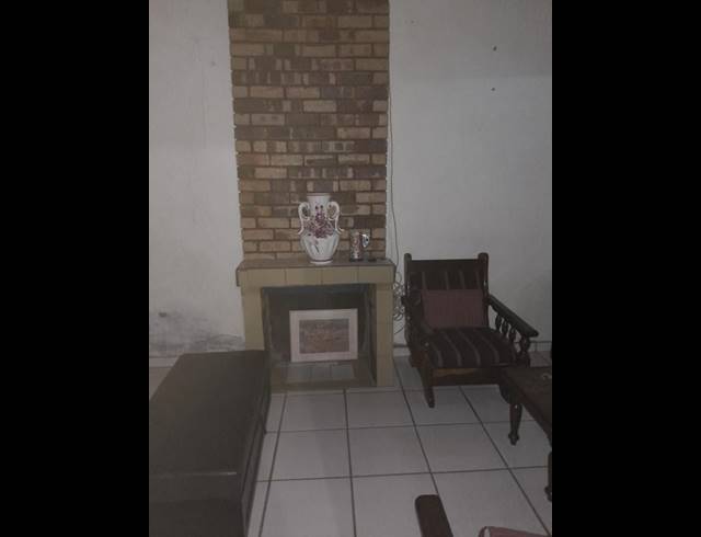 2 BEDROOM HOUSE FOR SALE IN NALEDI